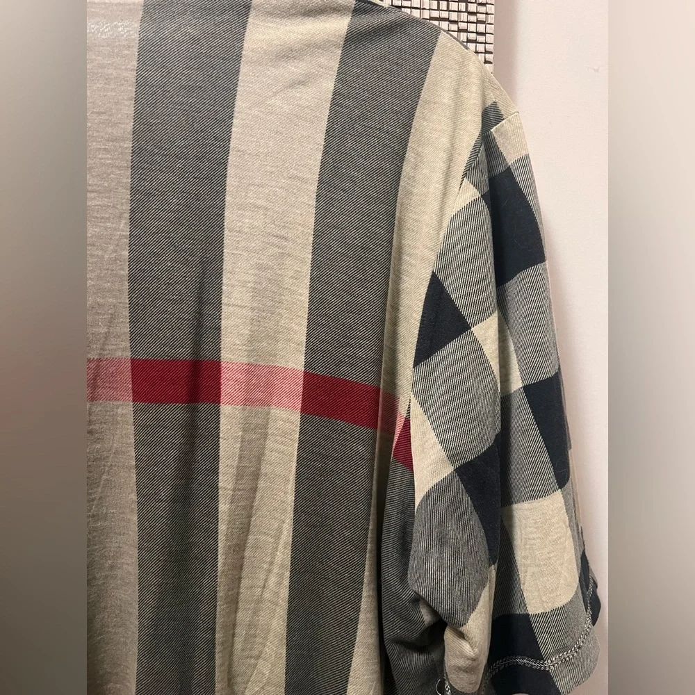 Authentic Burberry Nova Check Reversible Tshirt- L/XL - Picture 12 of 14